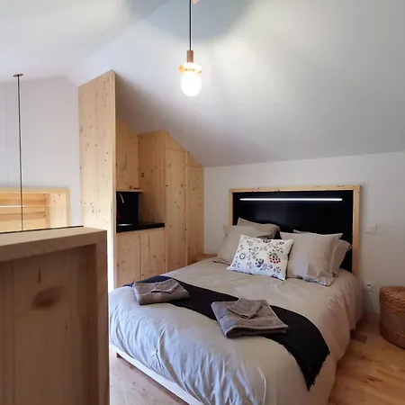 De Charme En Foret: Nature, Confort, Et Intimite Proche De Lyon Et Clermont-ferrand - Fr-1-582-356 펜션 *